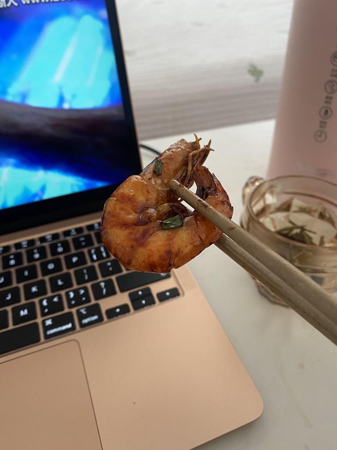 手把手教你五分钟快手油焖虾