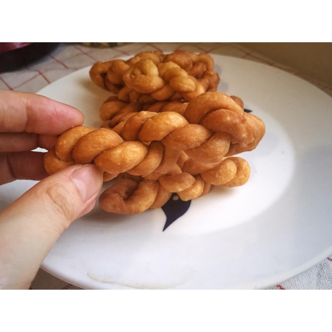 鸡蛋小麻花