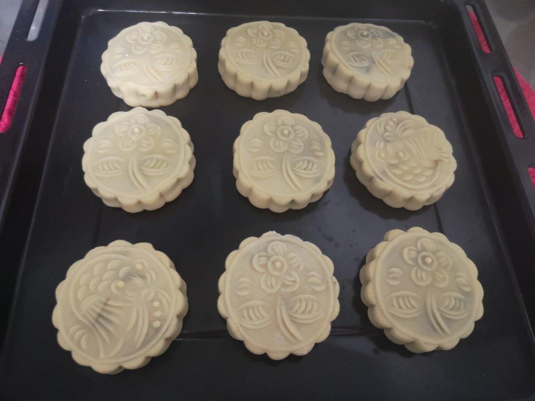 广式月饼—蛋黄莲蓉月饼