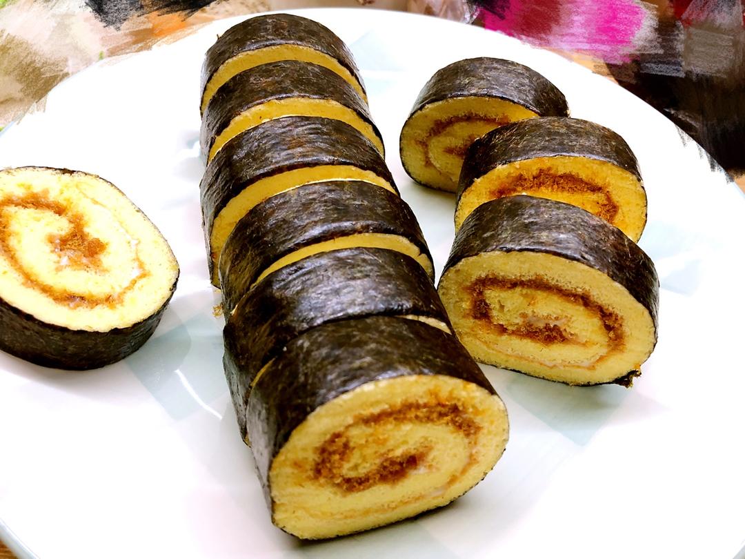 微微怡笑做的海苔肉松蛋糕卷