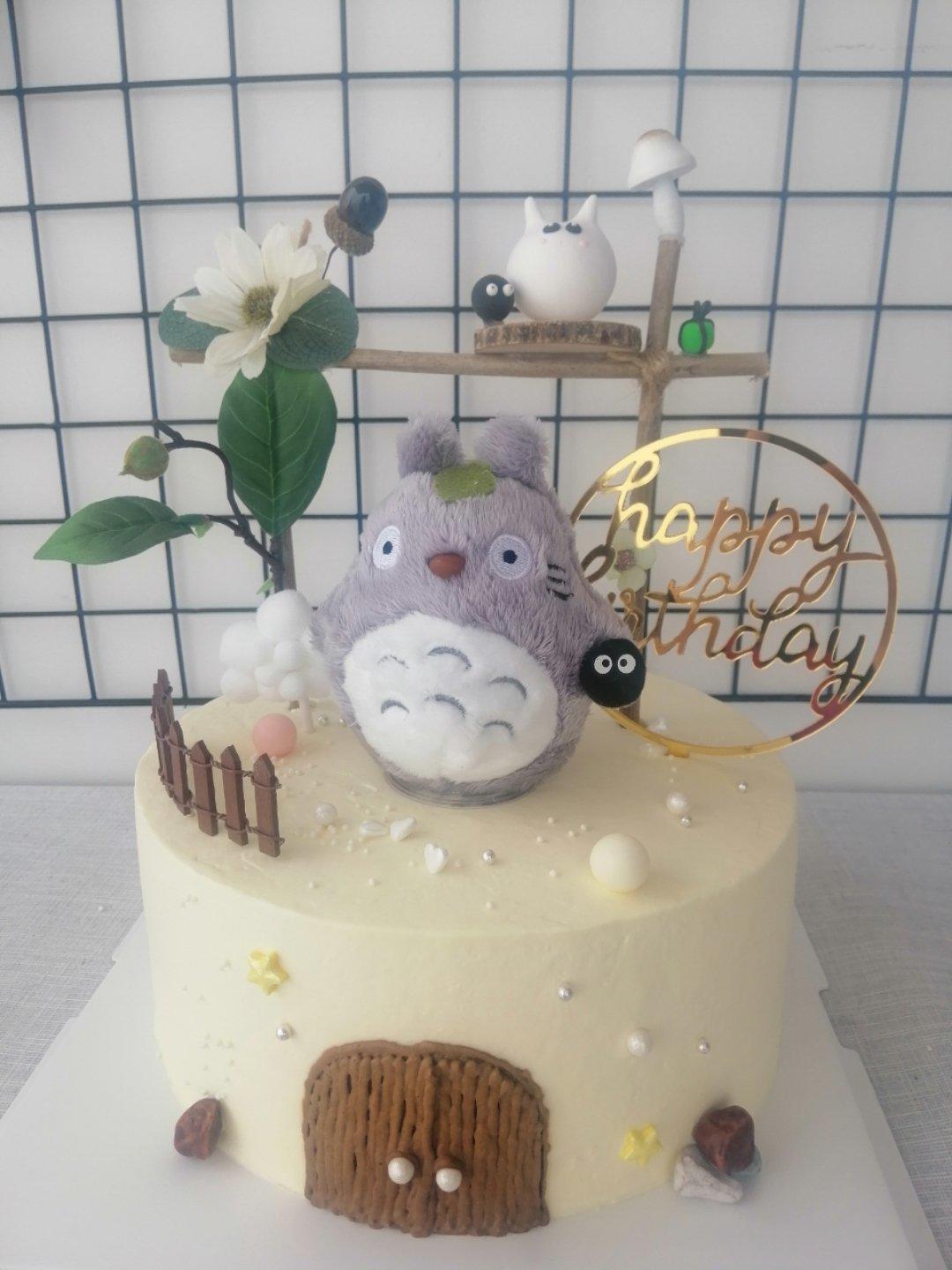 萌系龙猫戚风蛋糕