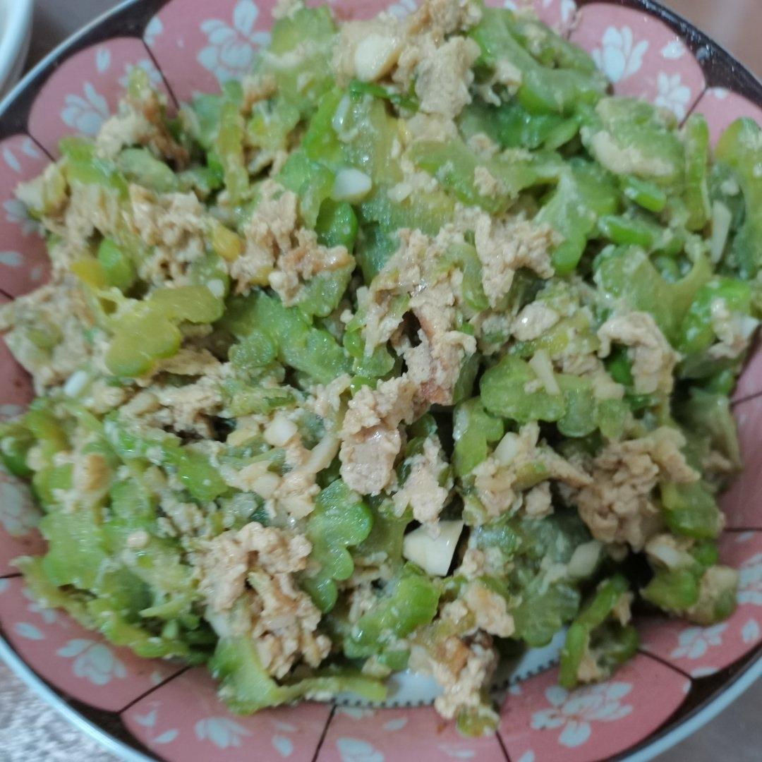 苦瓜炒鸡蛋（超好吃）