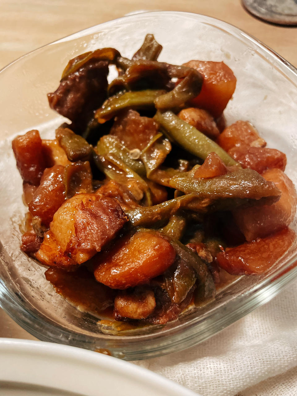 豆角炖肉炖土豆