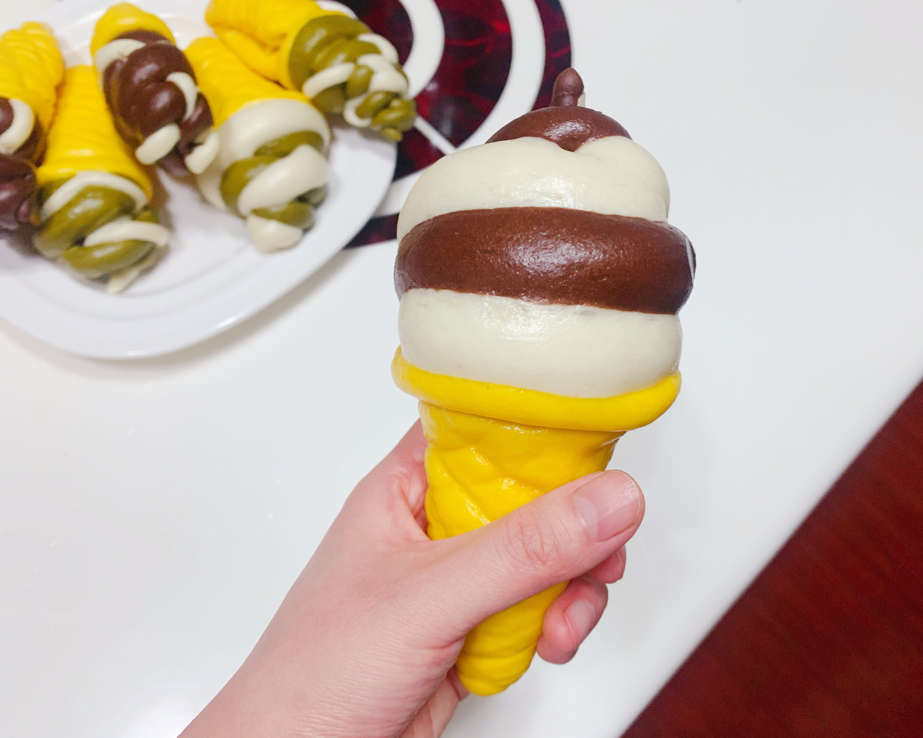 原创双色立体冰淇淋馒头的做法
