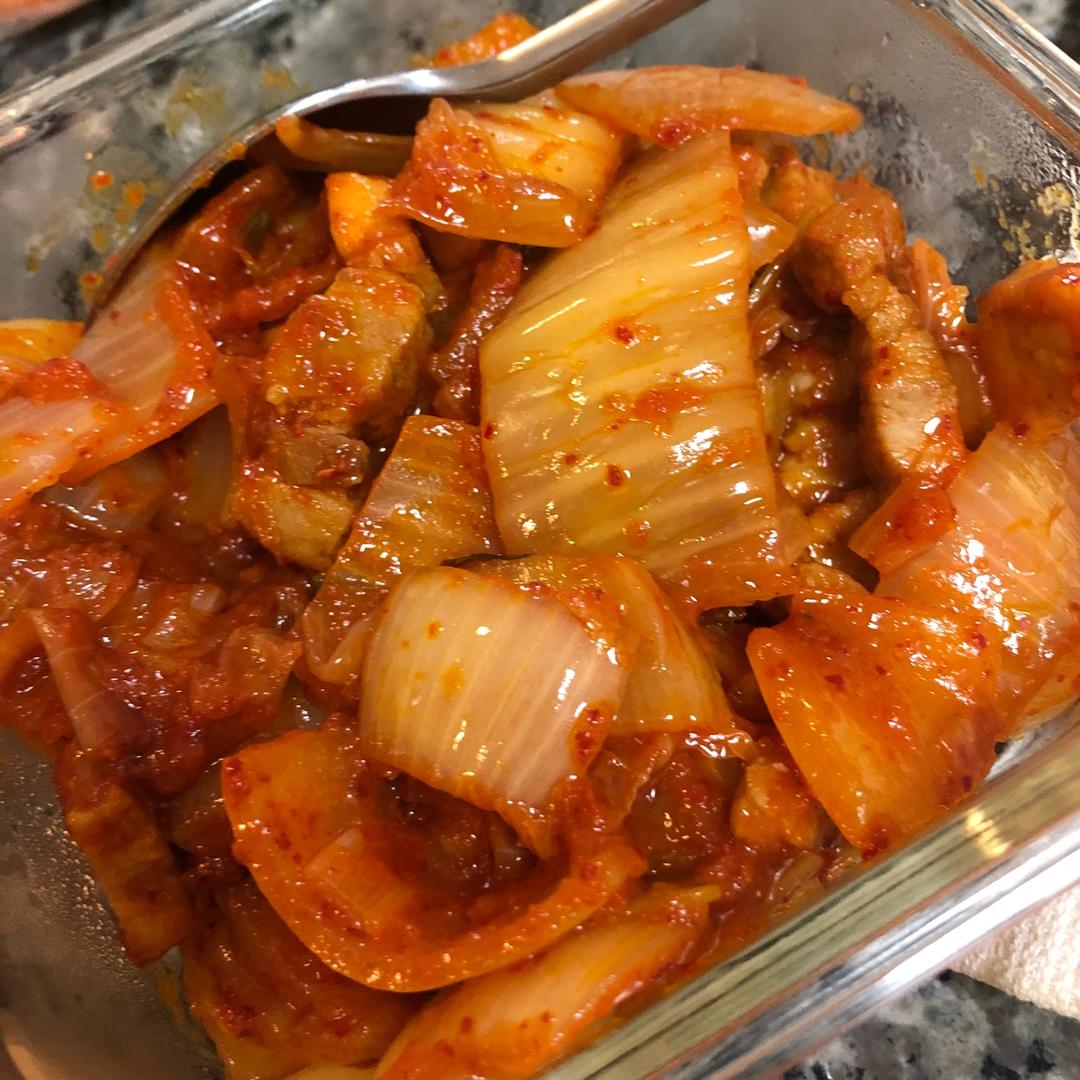 辣白菜炒五花肉