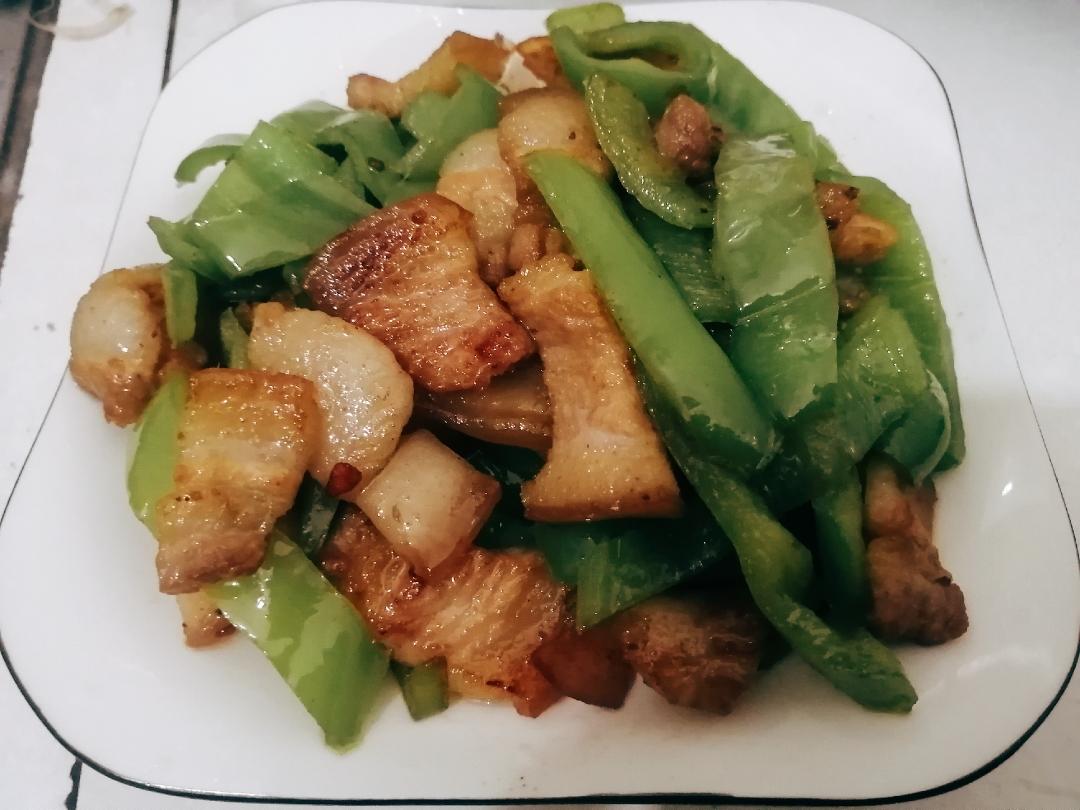 五花肉炒青椒#一道简单好吃的家常菜#的做法