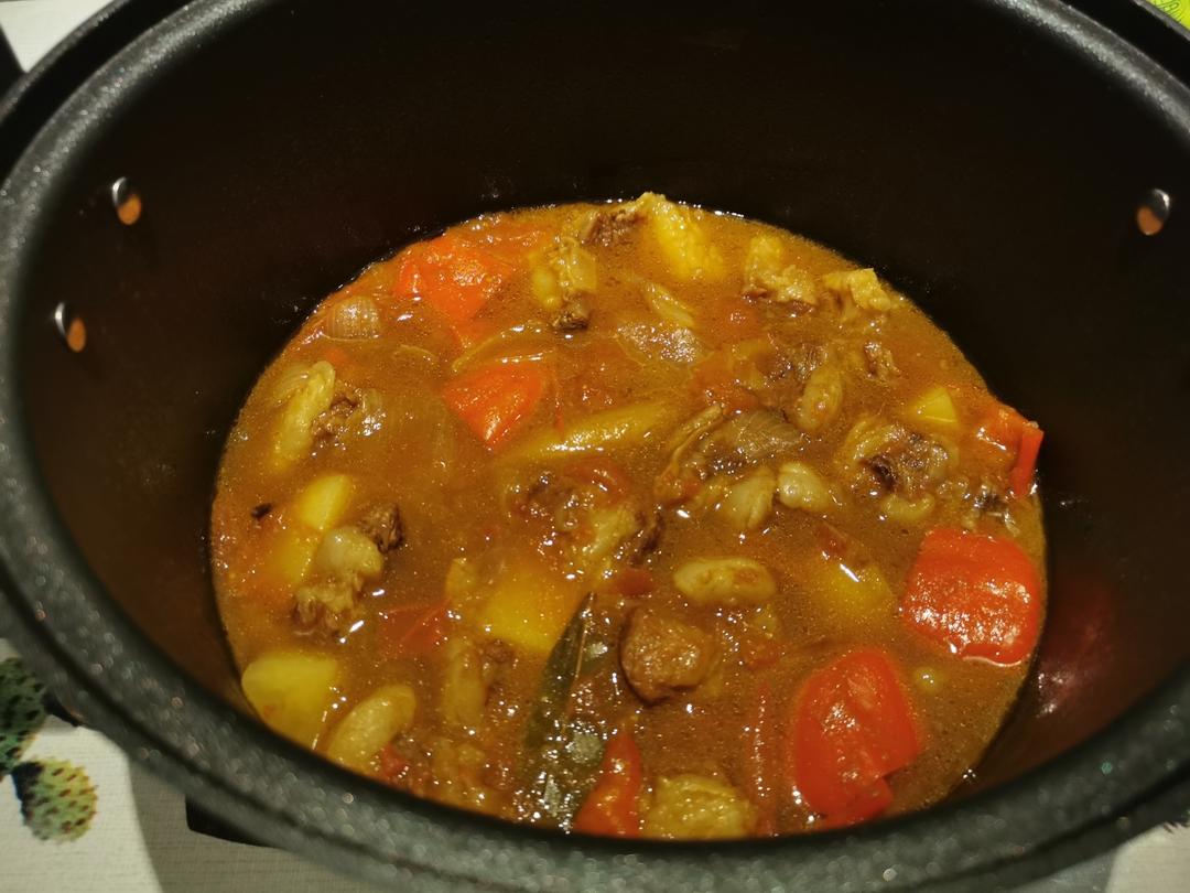 番茄牛腩炖土豆