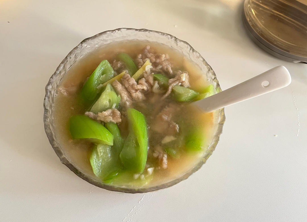 超嫩滑肉（瘦肉）丝瓜汤