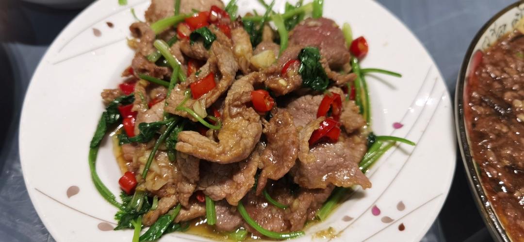 小炒牛肉