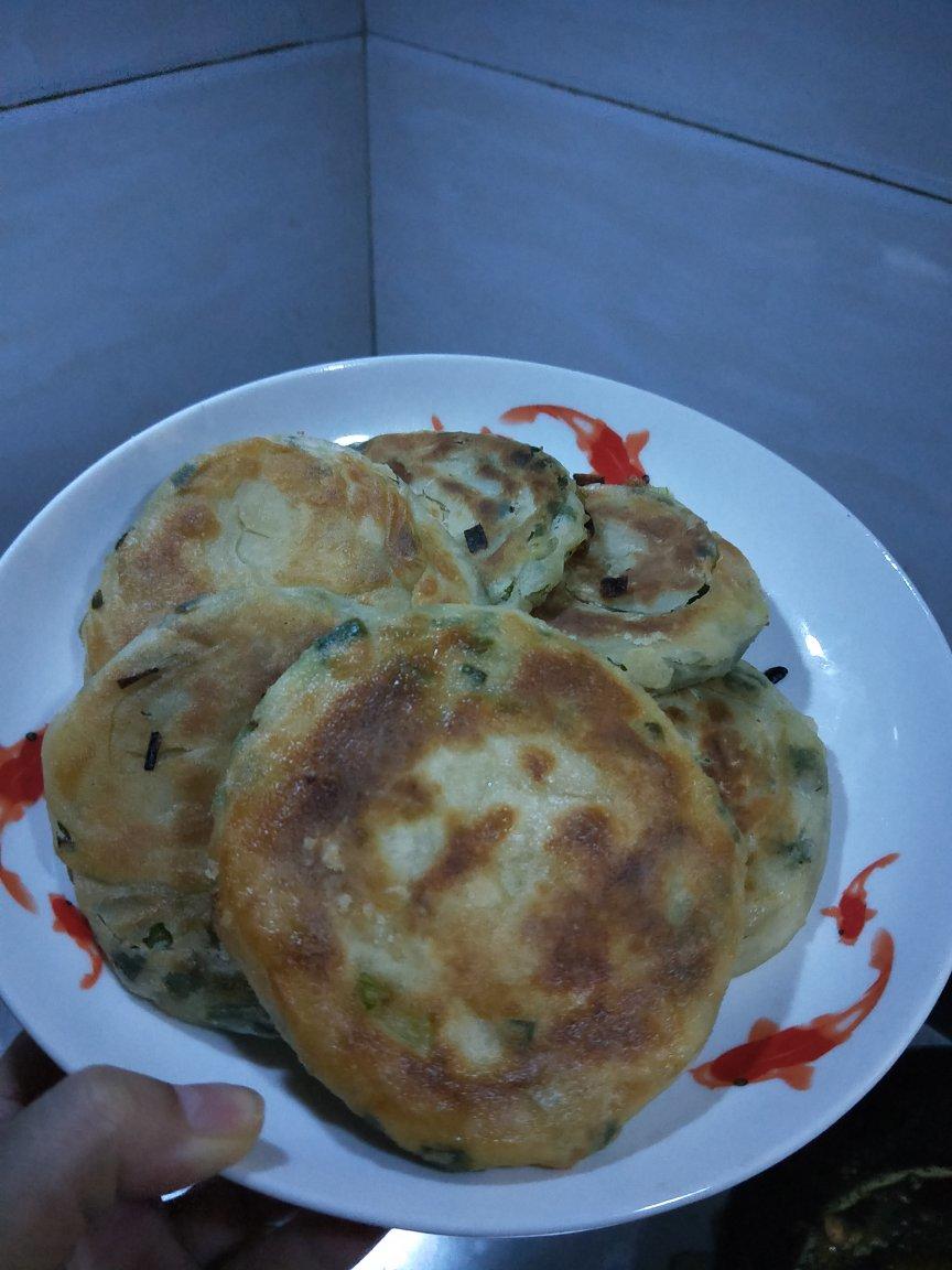 堂妈教你做飘香葱油饼
