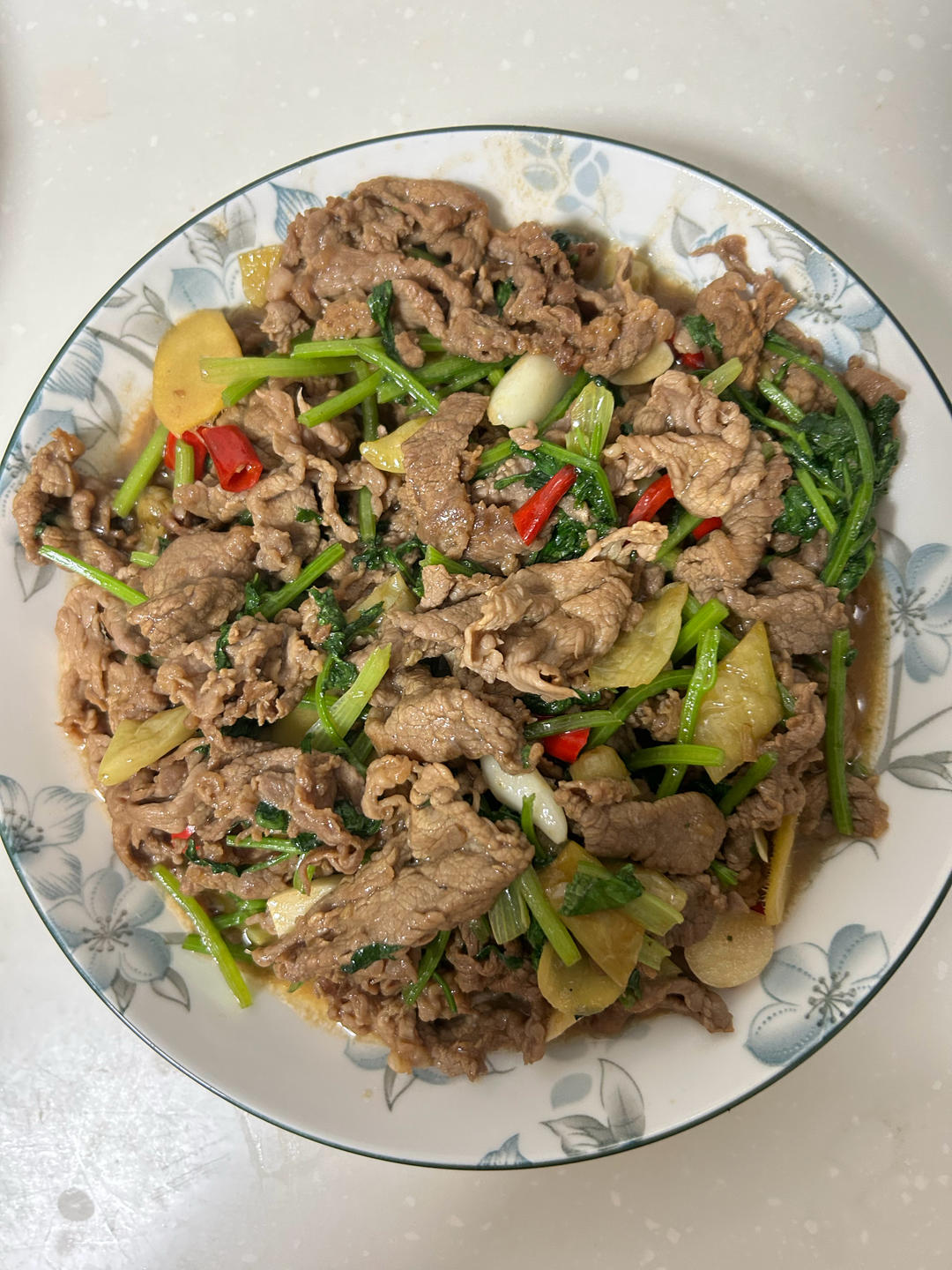 小炒黄牛肉，肉嫩味香！太好吃了简直是米饭杀手！