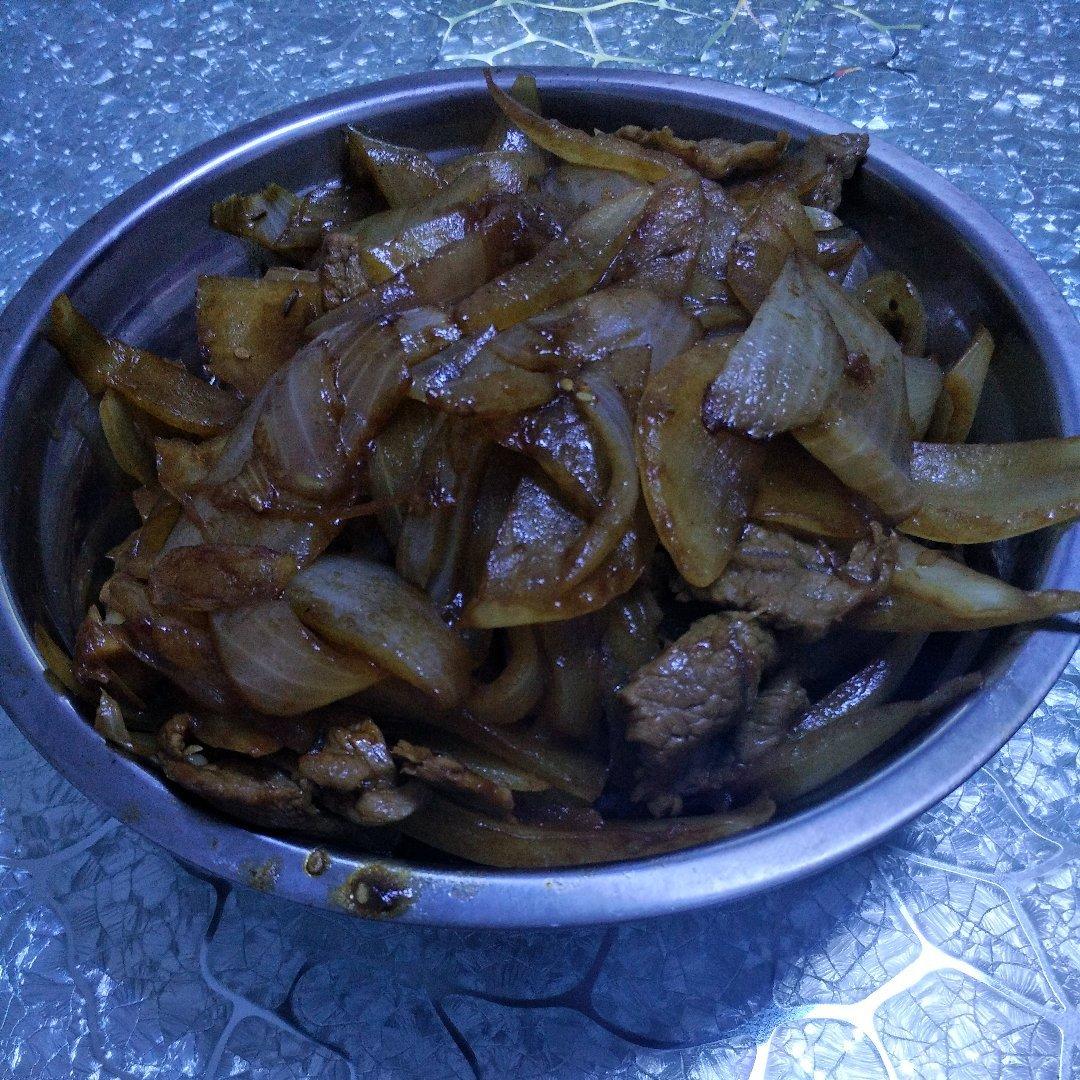 洋葱炒牛肉