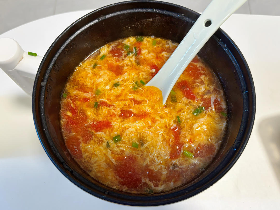 【跟我做不会错】简单又好喝的西红柿鸡蛋汤，家常又营养哦