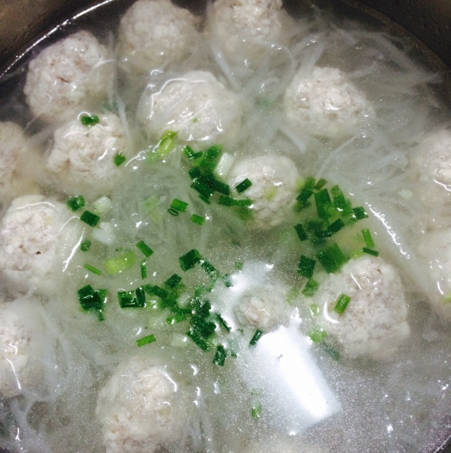 【10分钟系列】白萝卜豆腐圆子汤
