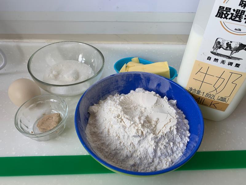 纯奶手撕吐司的做法 步骤1