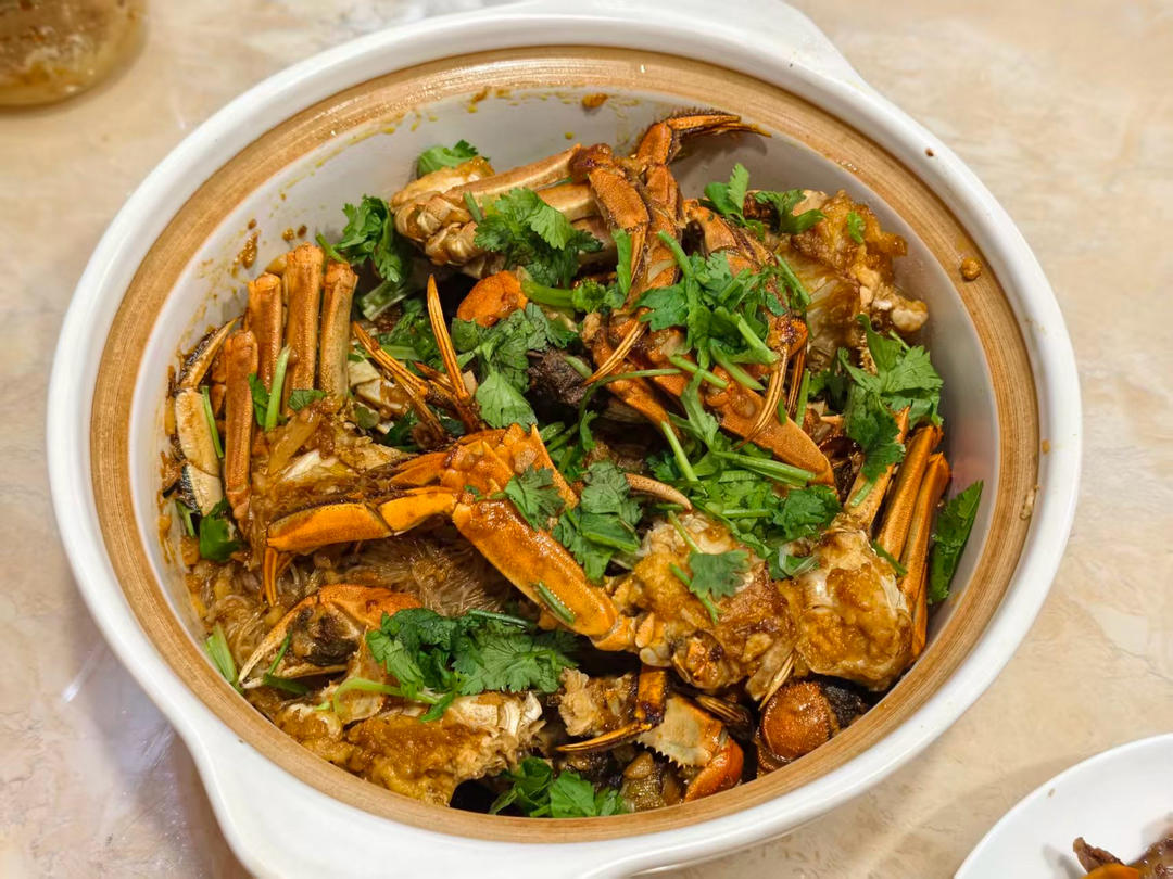 【膏满蟹肥】粤式螃蟹粉丝煲🦀（附详细杀蟹方法～）