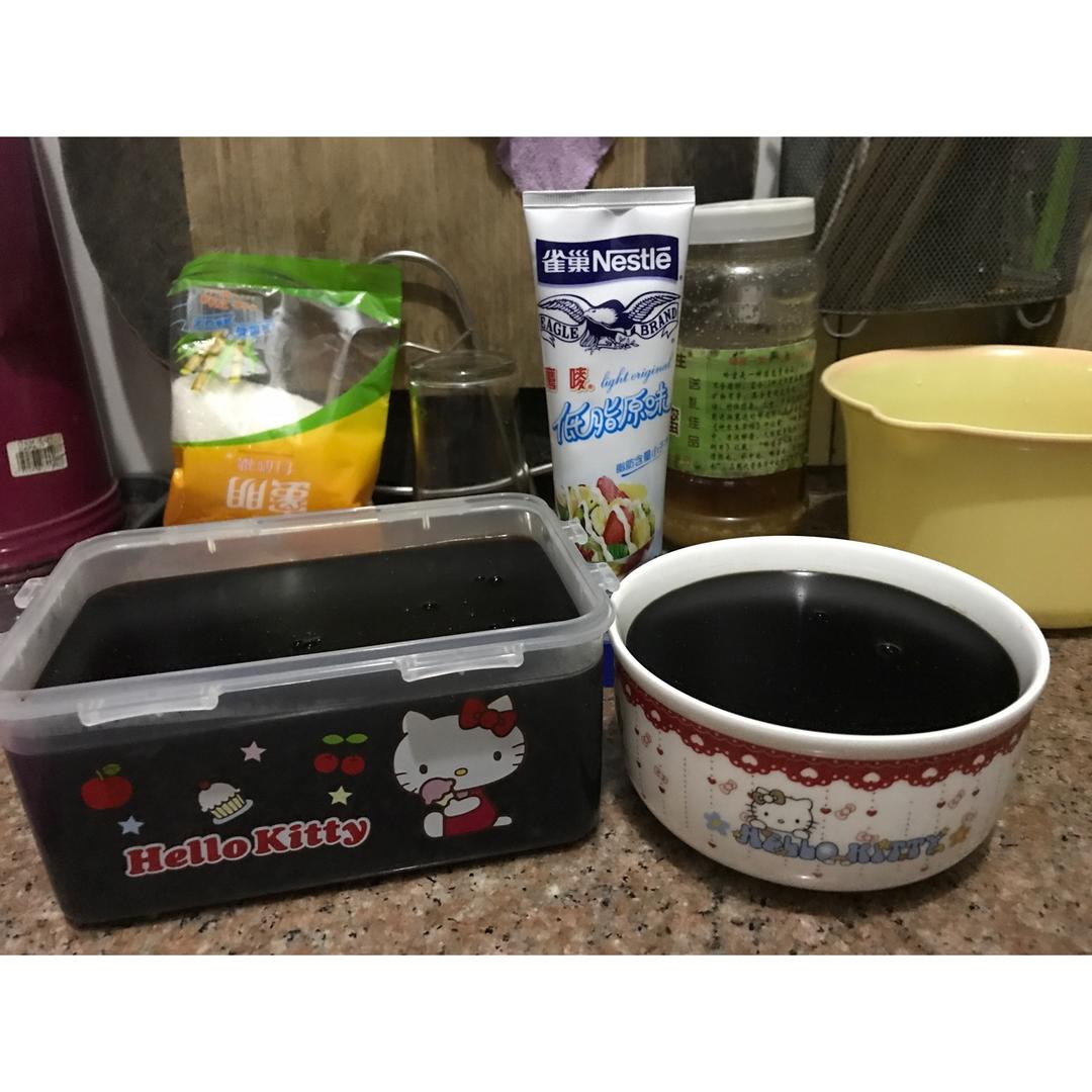 蜜汁龟苓膏