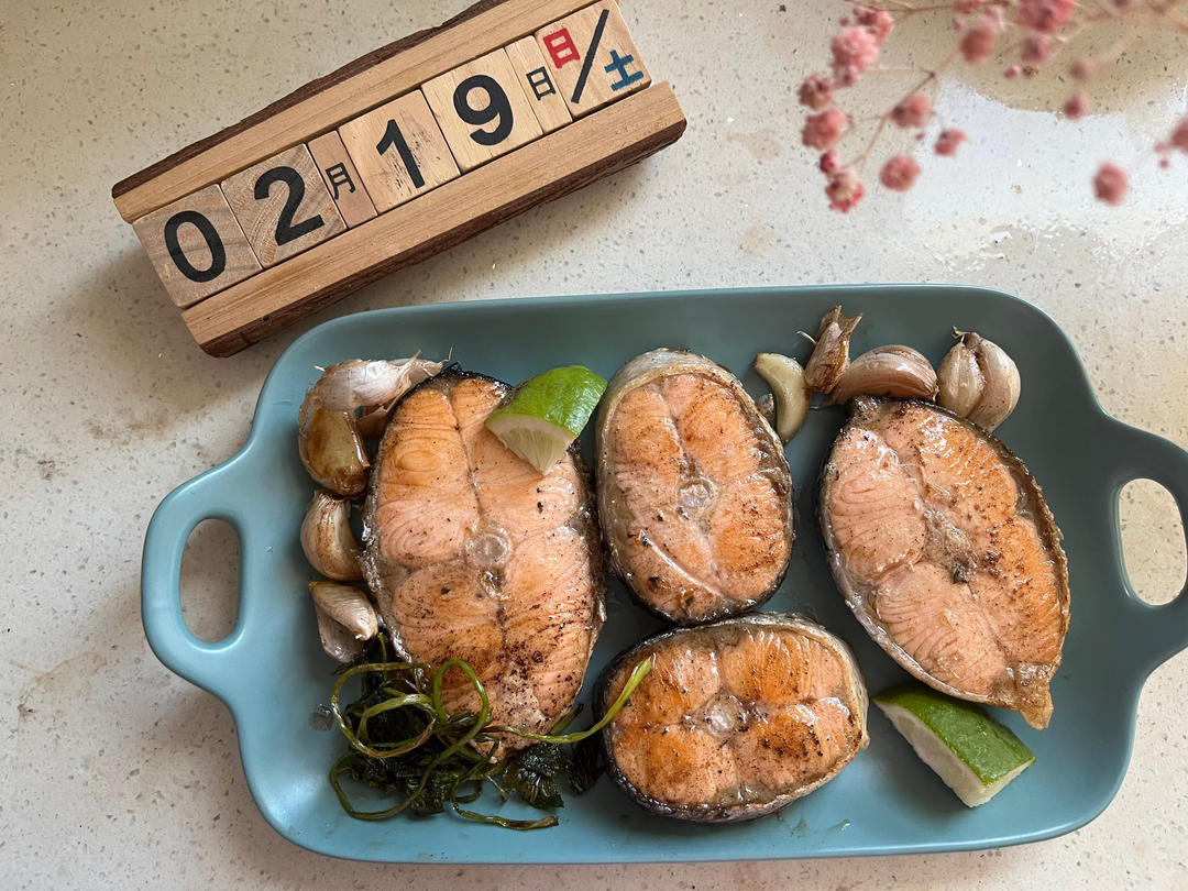 柠檬香煎三文鱼