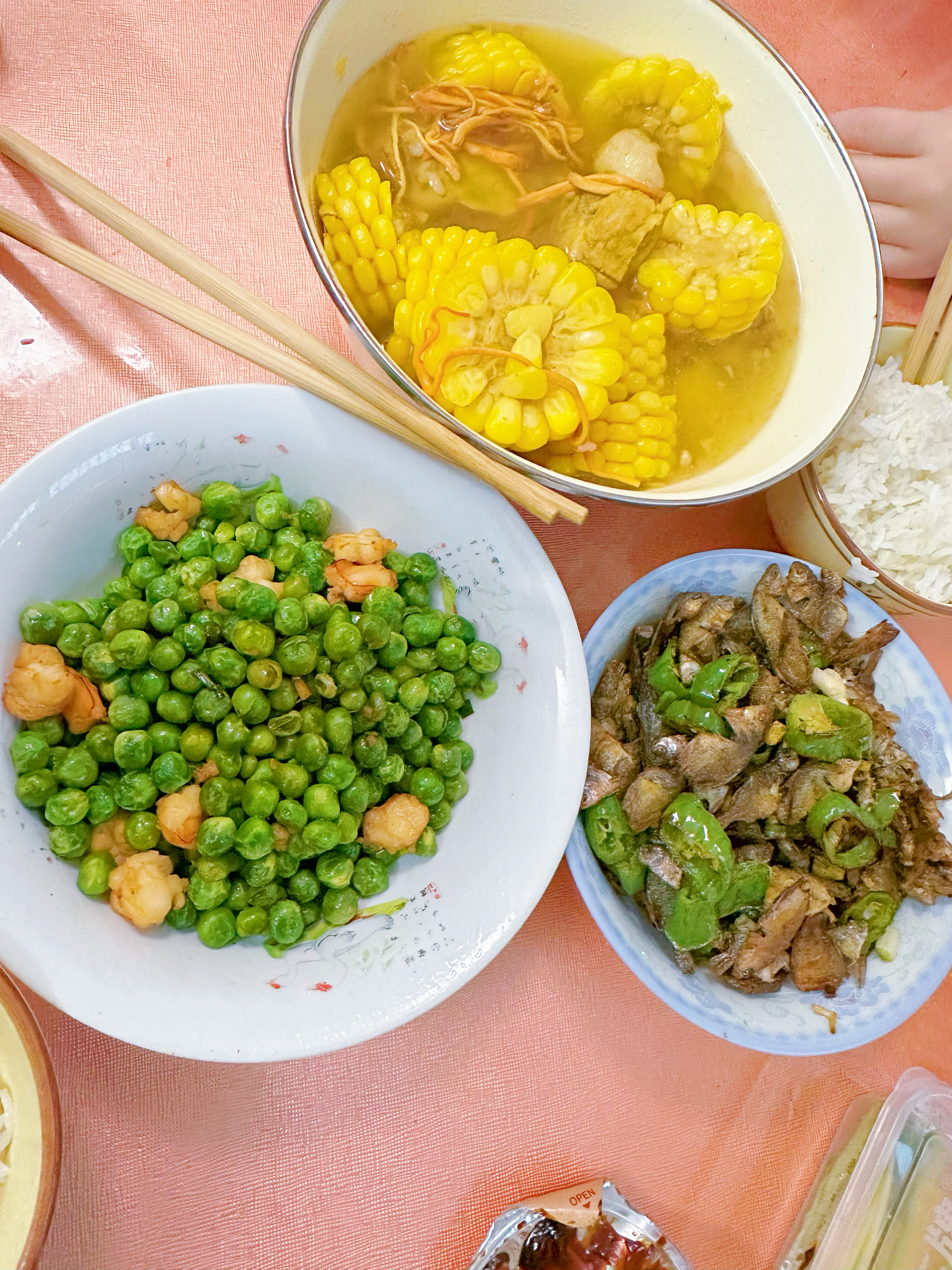 超简单易做的苏帮菜，鲜得掉眉毛的豌豆炒虾仁，高钙高蛋白，营养丰富！
