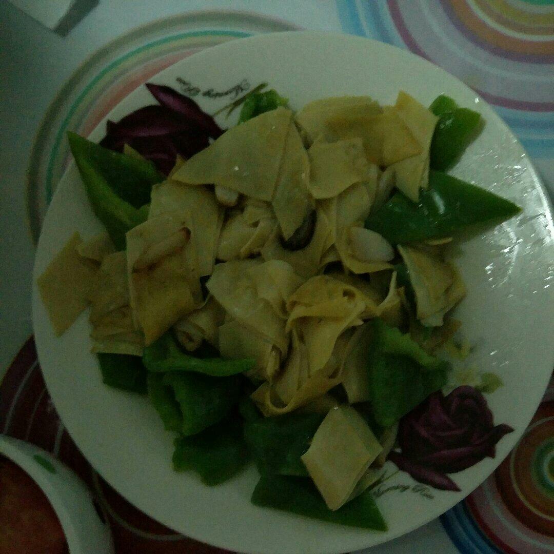 尖椒炒干豆腐