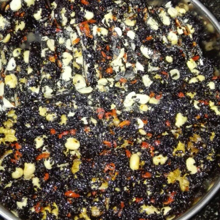 枸杞核桃花生黑芝麻片