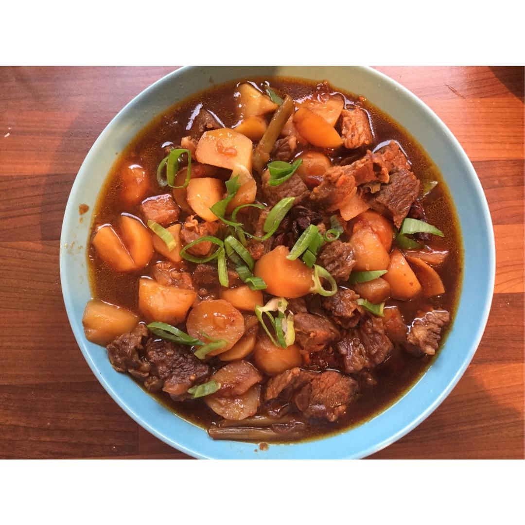 红烧牛肉土豆 （独家秘制）