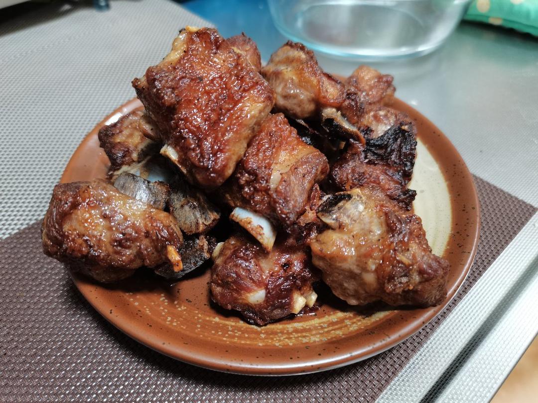 【椒盐蒜香排骨】