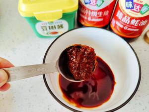 炒—超下饭酱香蒜苗炒五花肉的做法 步骤4