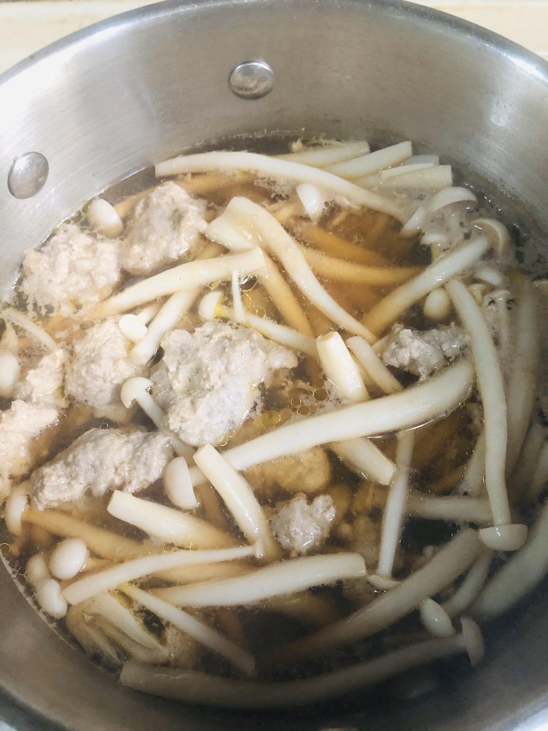懒人蘑菇肉圆汤
