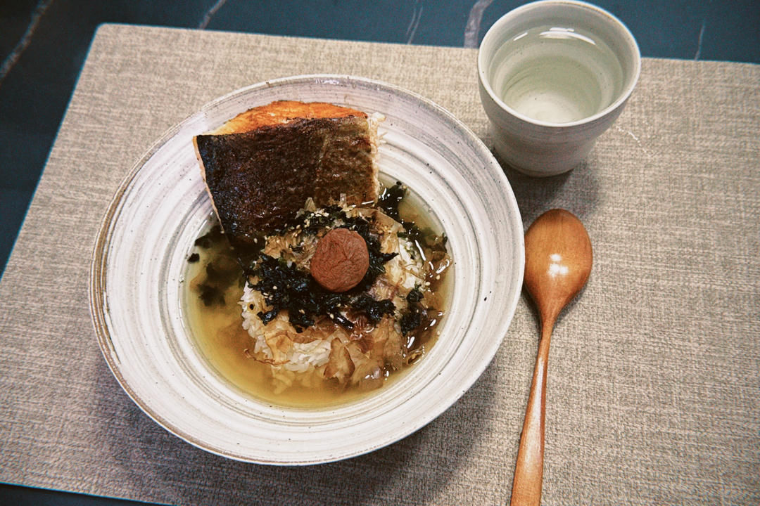 三文鱼茶汤泡饭