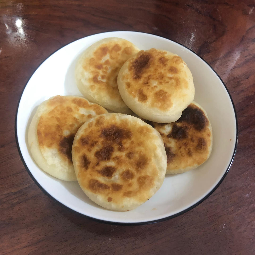 烫面小糖饼 柔软劲道 凉了也不硬 做法简单一看就会 附细节视频详解