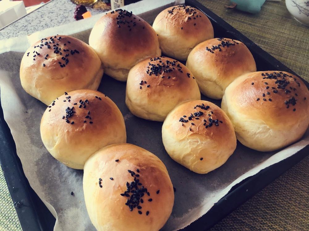 超软牛奶小餐包