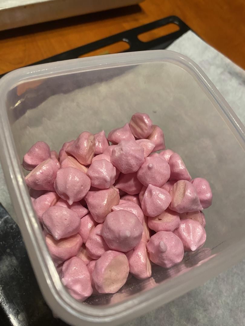 迷人的火龙果溶豆酸奶溶豆宝宝辅食