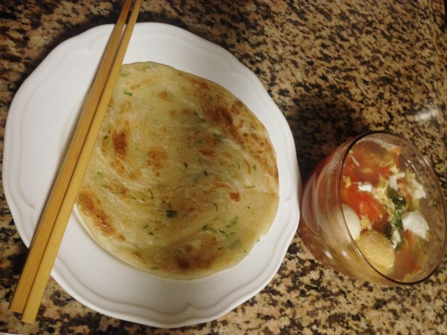 鸡蛋葱油饼                  （更新饼坯保存方法）
