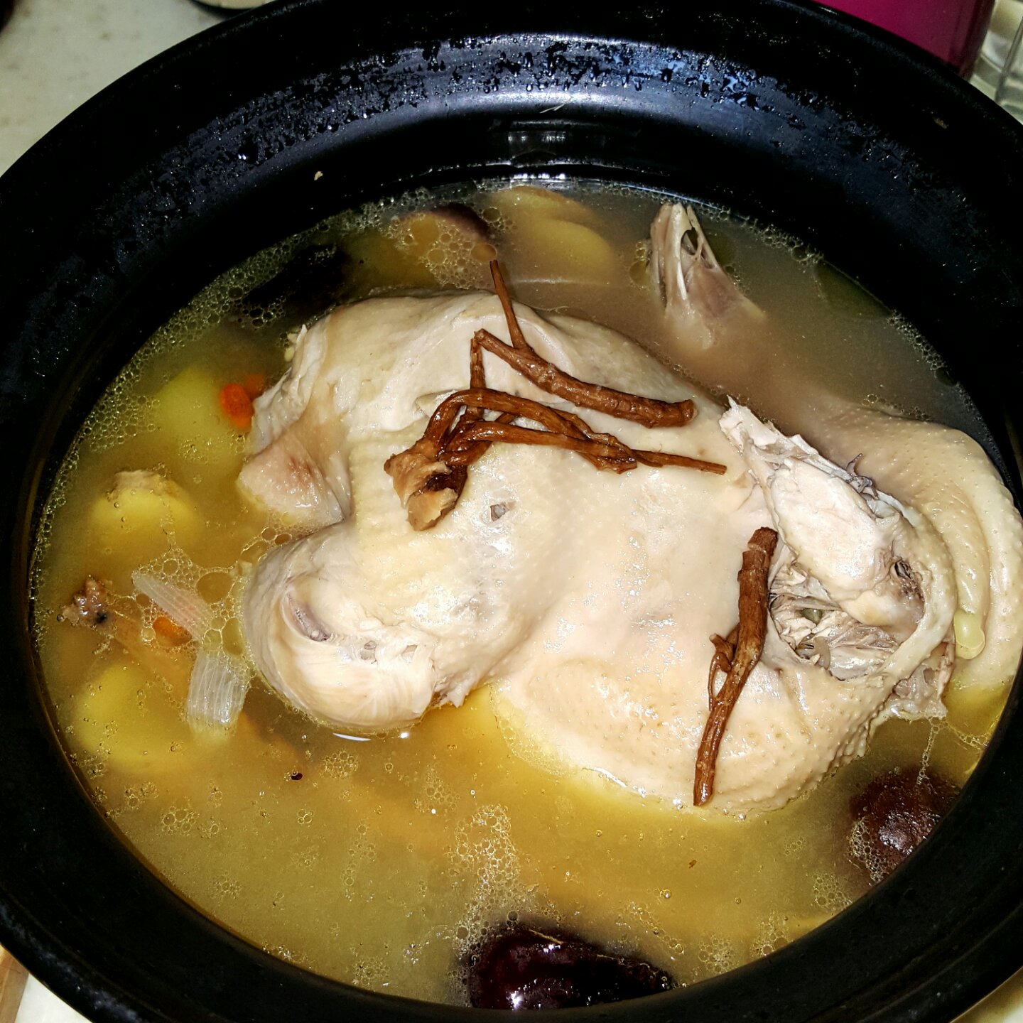 当归党参炖鸡汤