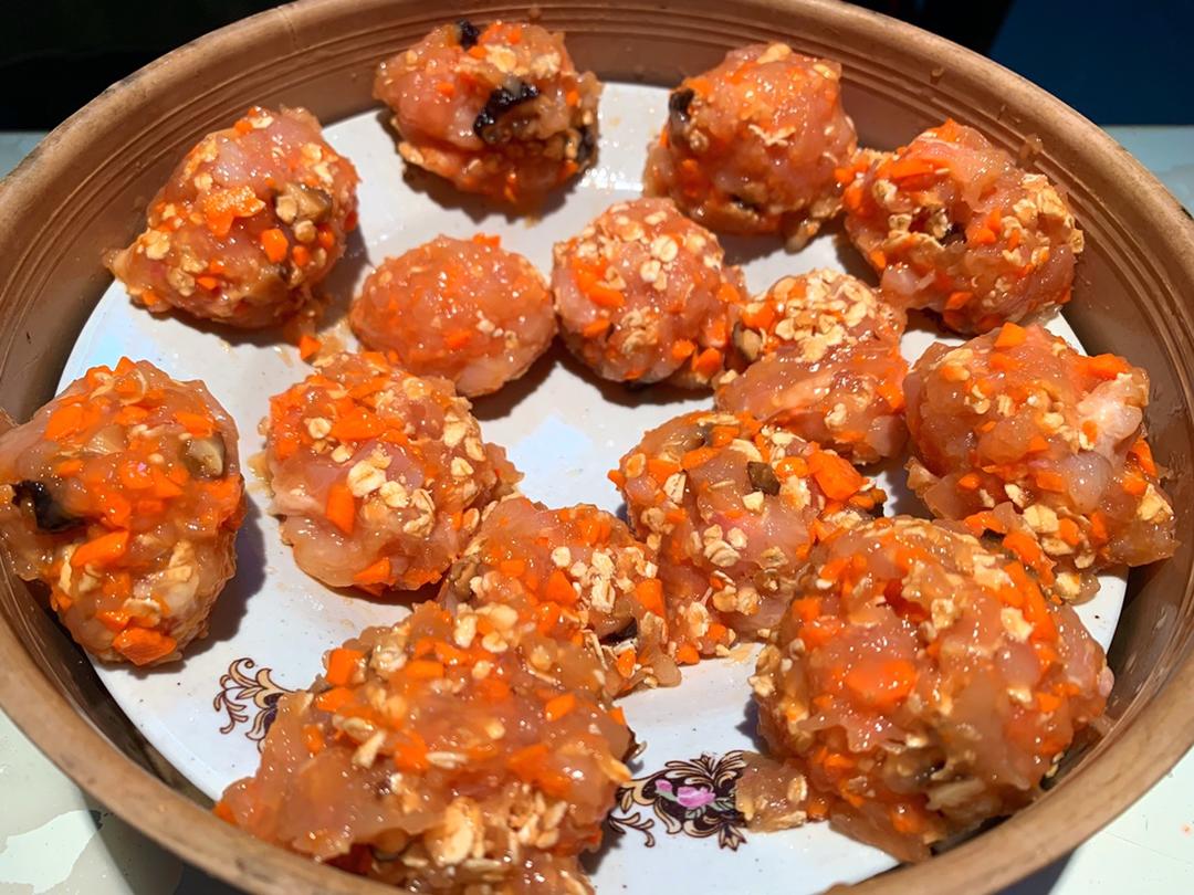 超！香蒸，有鲜鸡汁！香菇鸡胸肉丸子🍄