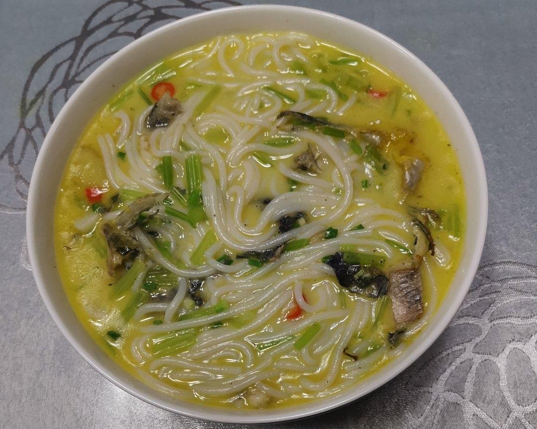 黄鸭叫煮米粉