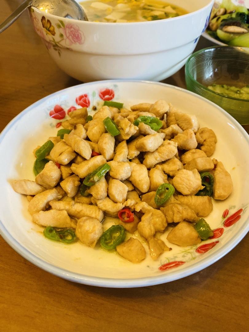 第一次发现鸡胸肉还可以这样做，😋好吃不长肉
