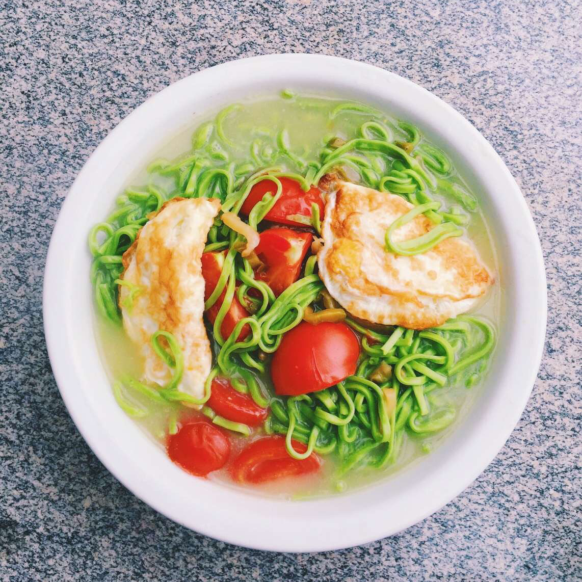 kikilalawa做的彩色面有机面蔬菜面手工面女侠森森