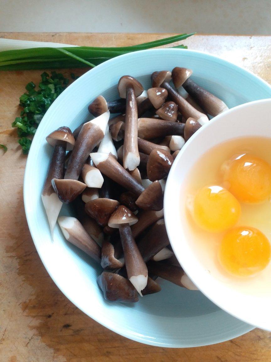 鸡枞炒鸡蛋