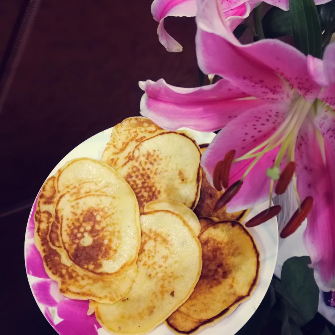 【减脂早餐】无油香蕉松饼（超简单）