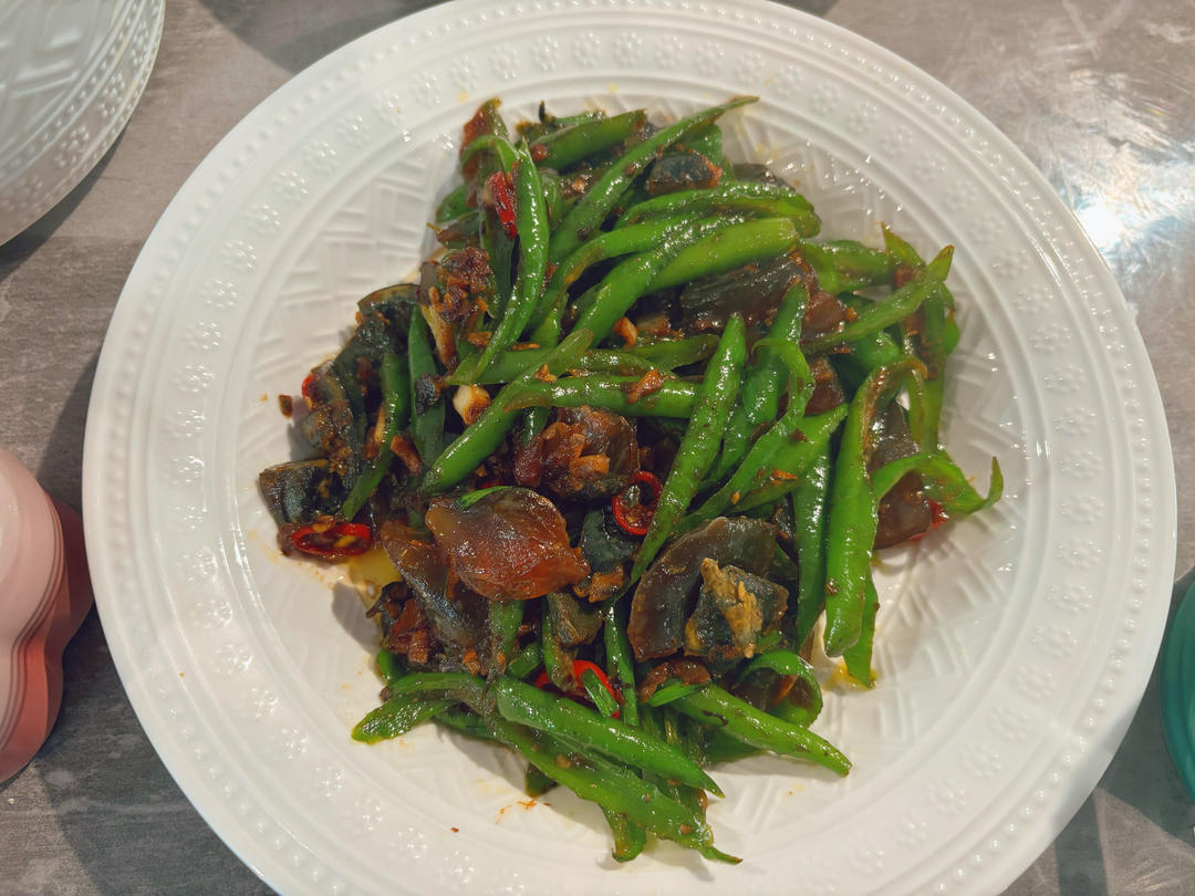 超级下饭的青椒炒皮蛋
