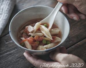 鲜香可口—-西红柿青豆肉片汤剪刀面的做法 步骤8