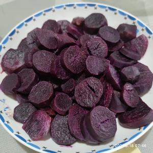 紫薯饼(无糖无油)的做法 步骤1
