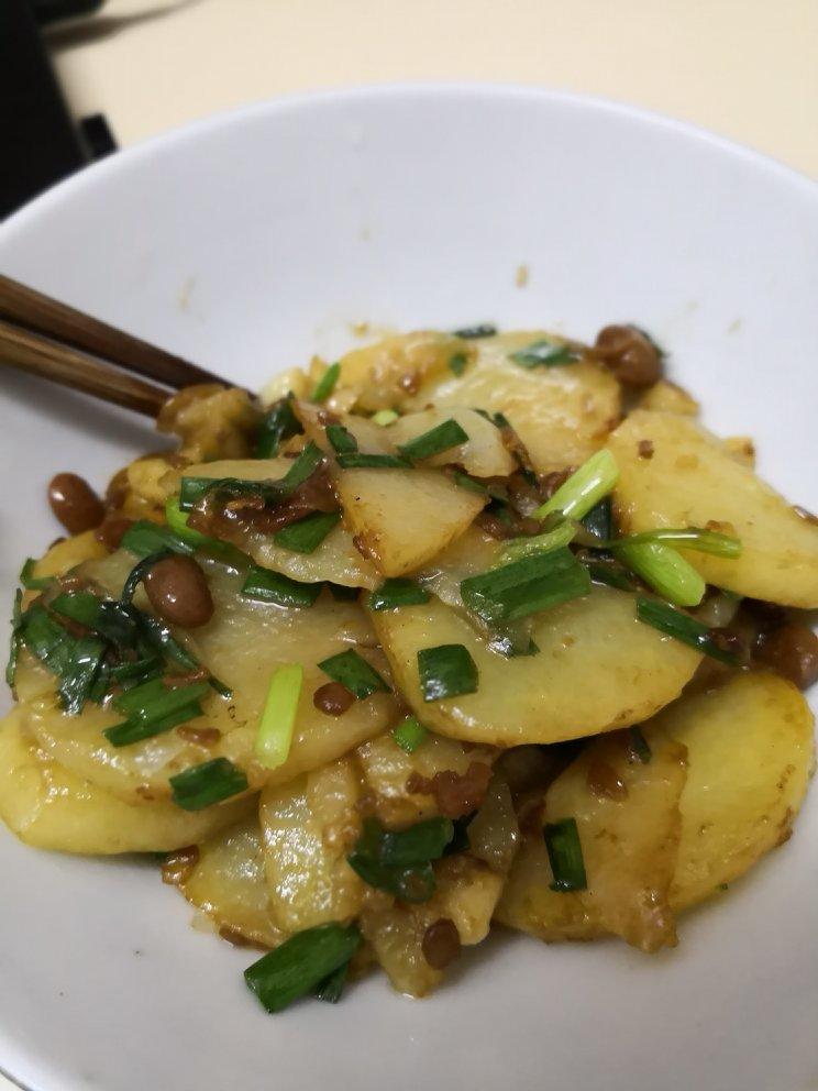 最简单快手菜红烧土豆片