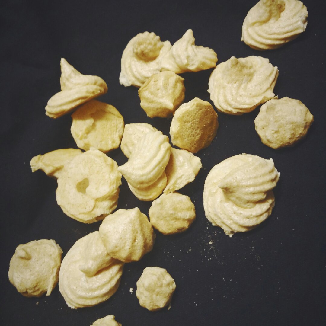 蛋白糖（烤箱做蛋白糖）