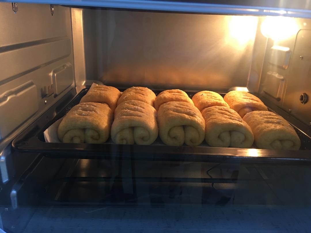 软到不知所措的牛奶卷