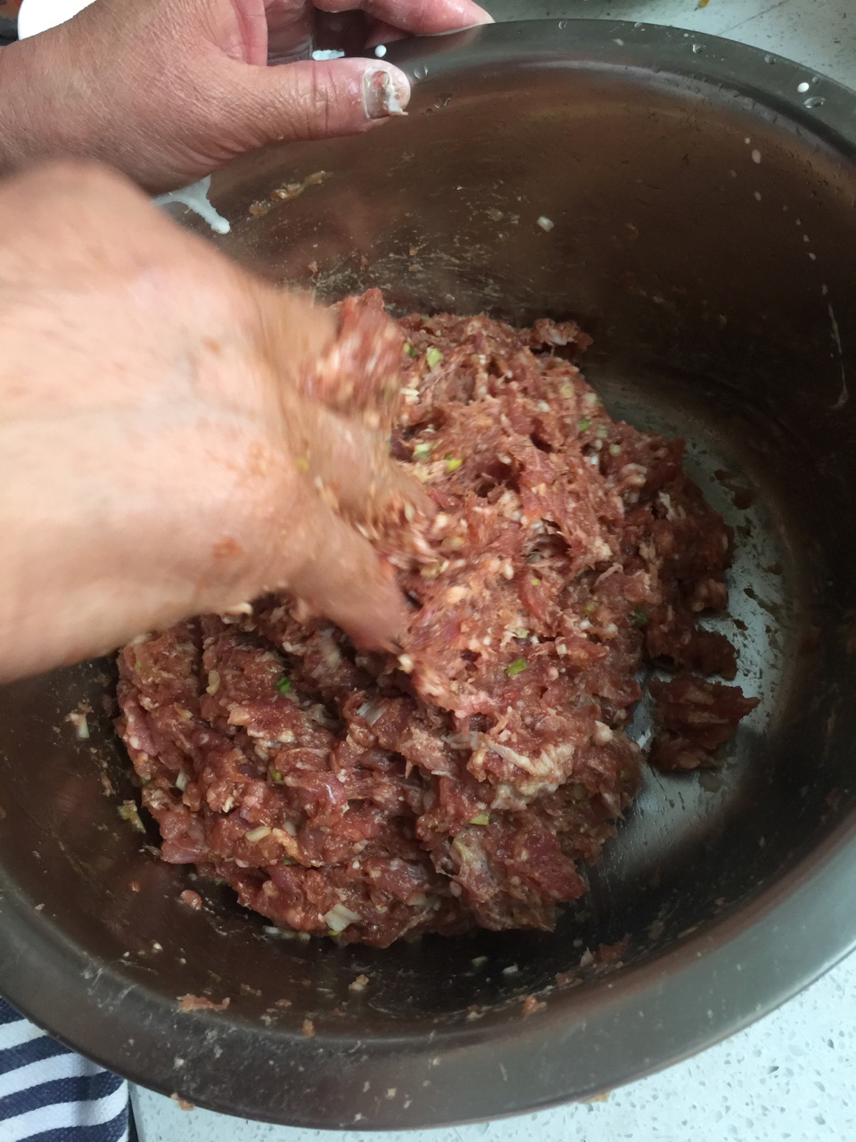 年菜——炸牛肉丸子的做法 步骤12