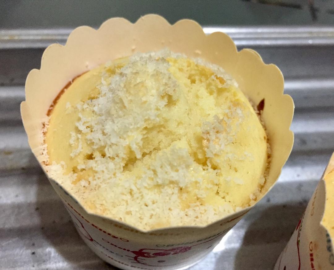 不会回缩的纸杯蛋糕--海氏烤箱定制