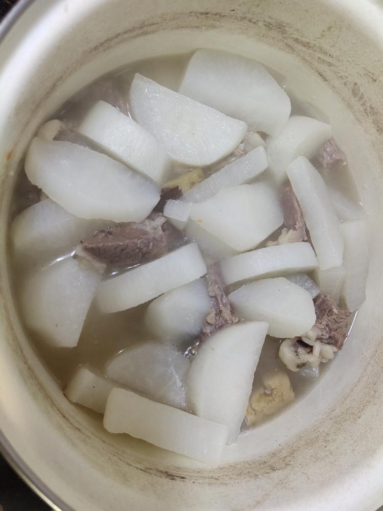 清炖萝卜牛腩的做法
